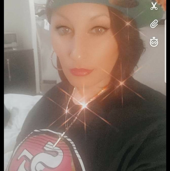 sugggbxxiey
